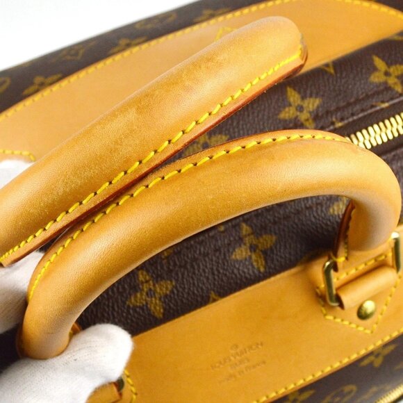 Louis Vuitton Monogram Evasion Travel Bag - Picture 4 of 10